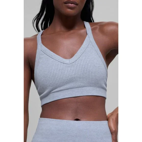 ALO Yoga Seamless Two Tone Rib Bra in Winter Frost Heather - Picture 2 of 6